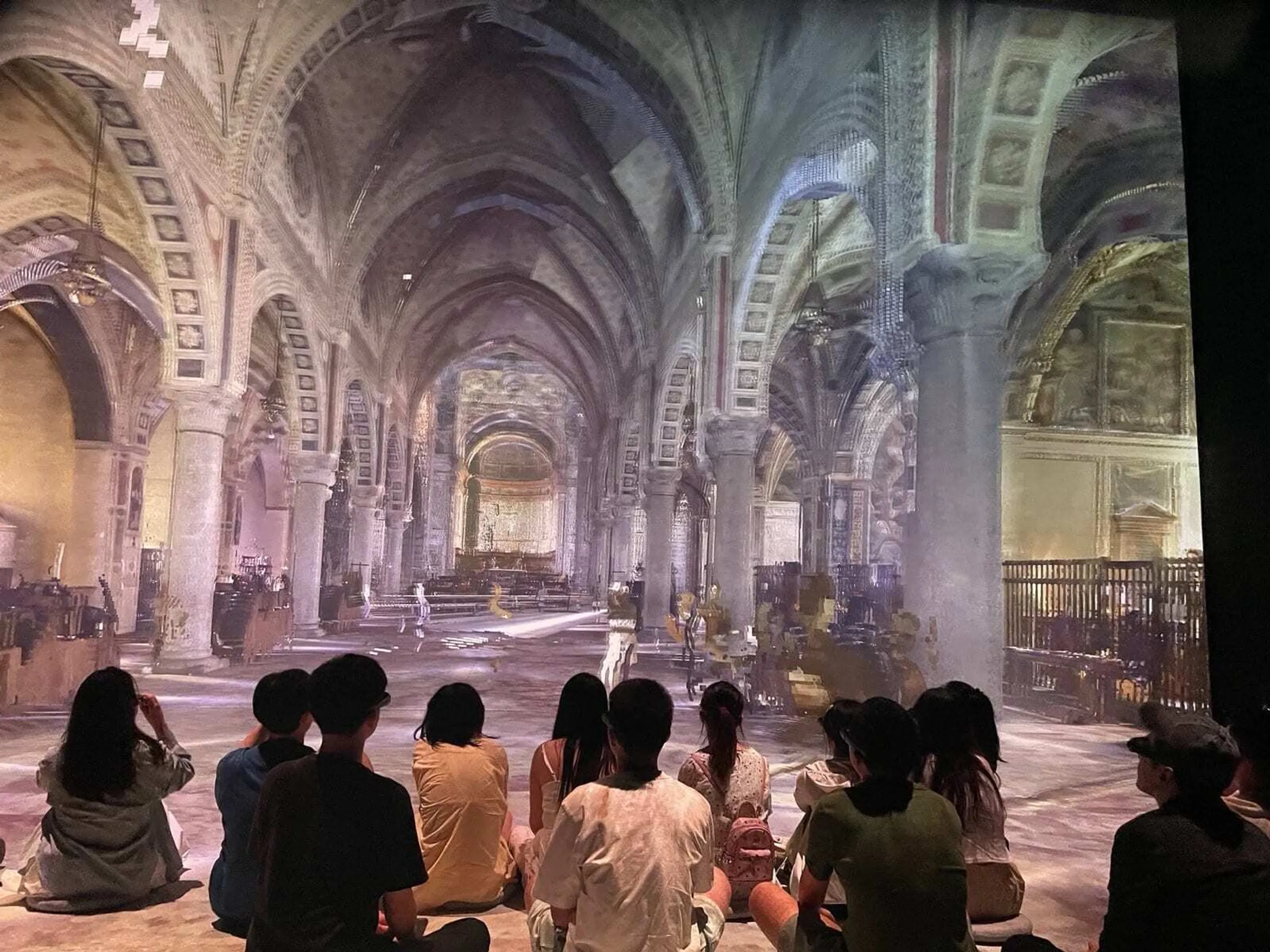 3D tour in an immersive projection room