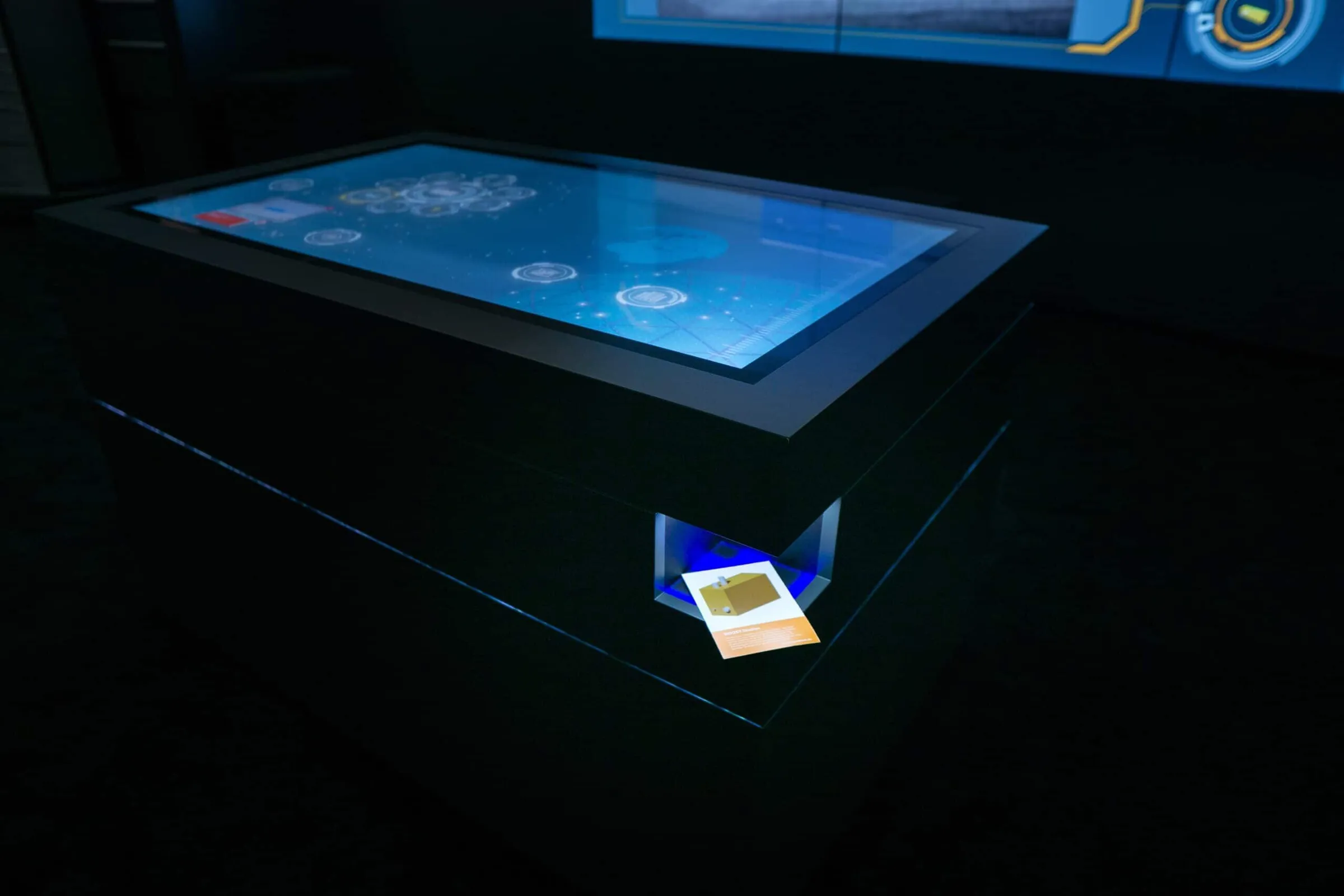 Multitouch scanner table recognises product flyers in the showroom 
