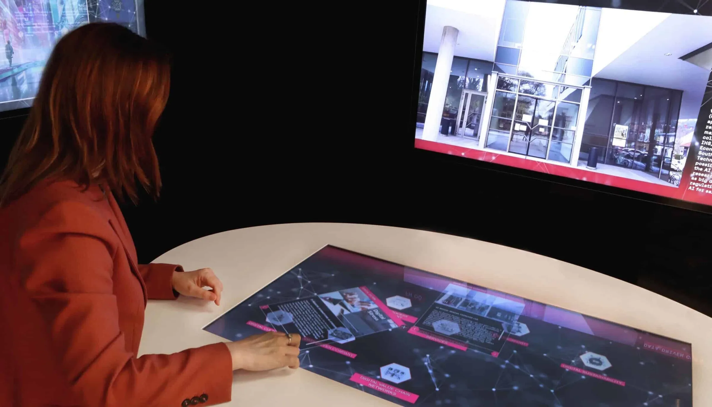 innovative presentation at the multitouch table with screen