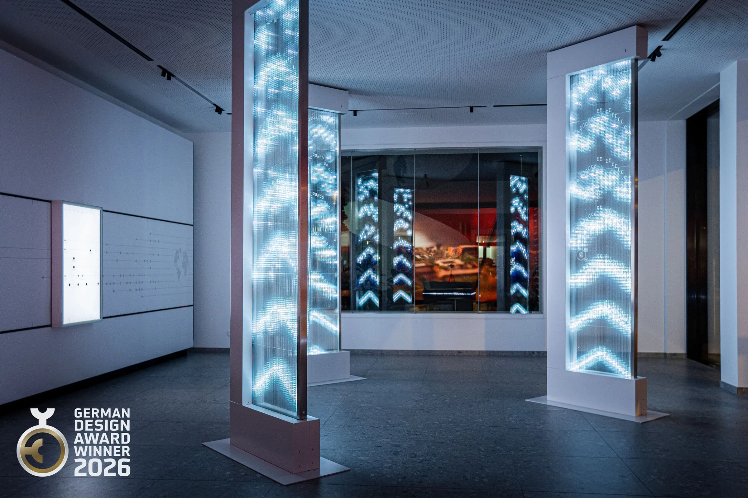 Futuristic B2B showroom of the Wack Group with innovative 3-layer display