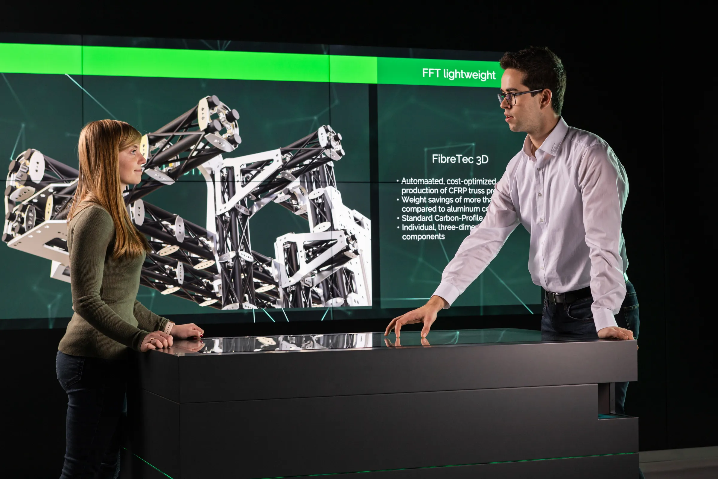 A multi-touch application for explaining products at the FFT Experience Centre
