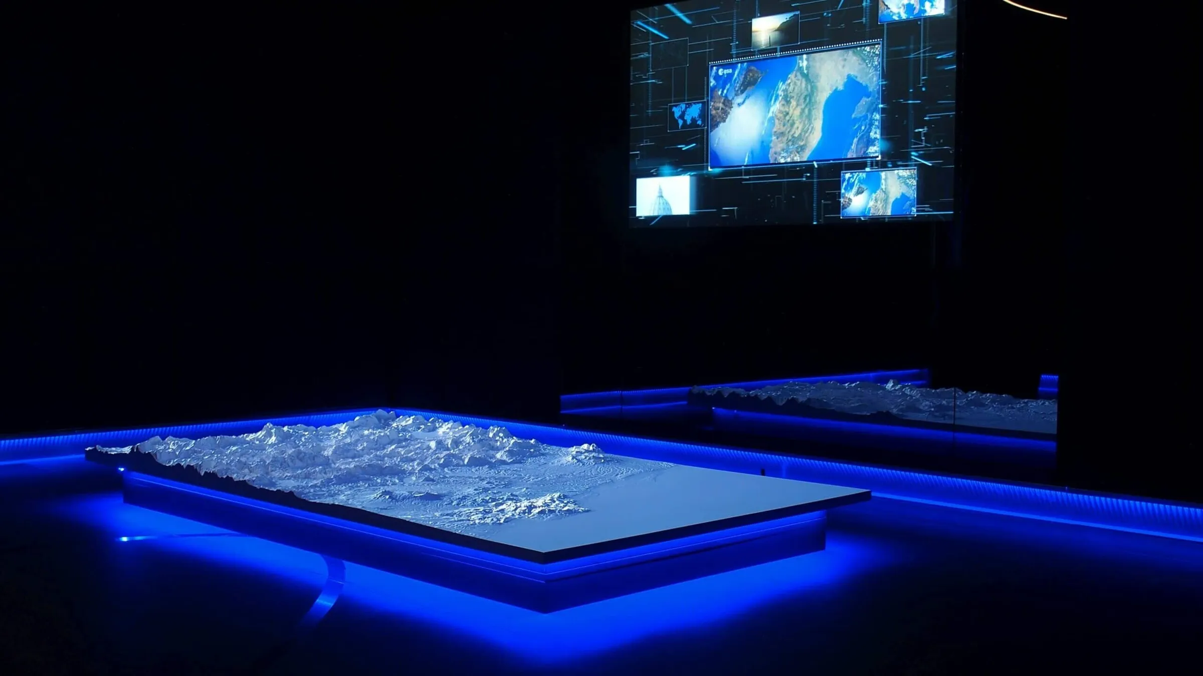 Interactive projection on elevation model on the ground