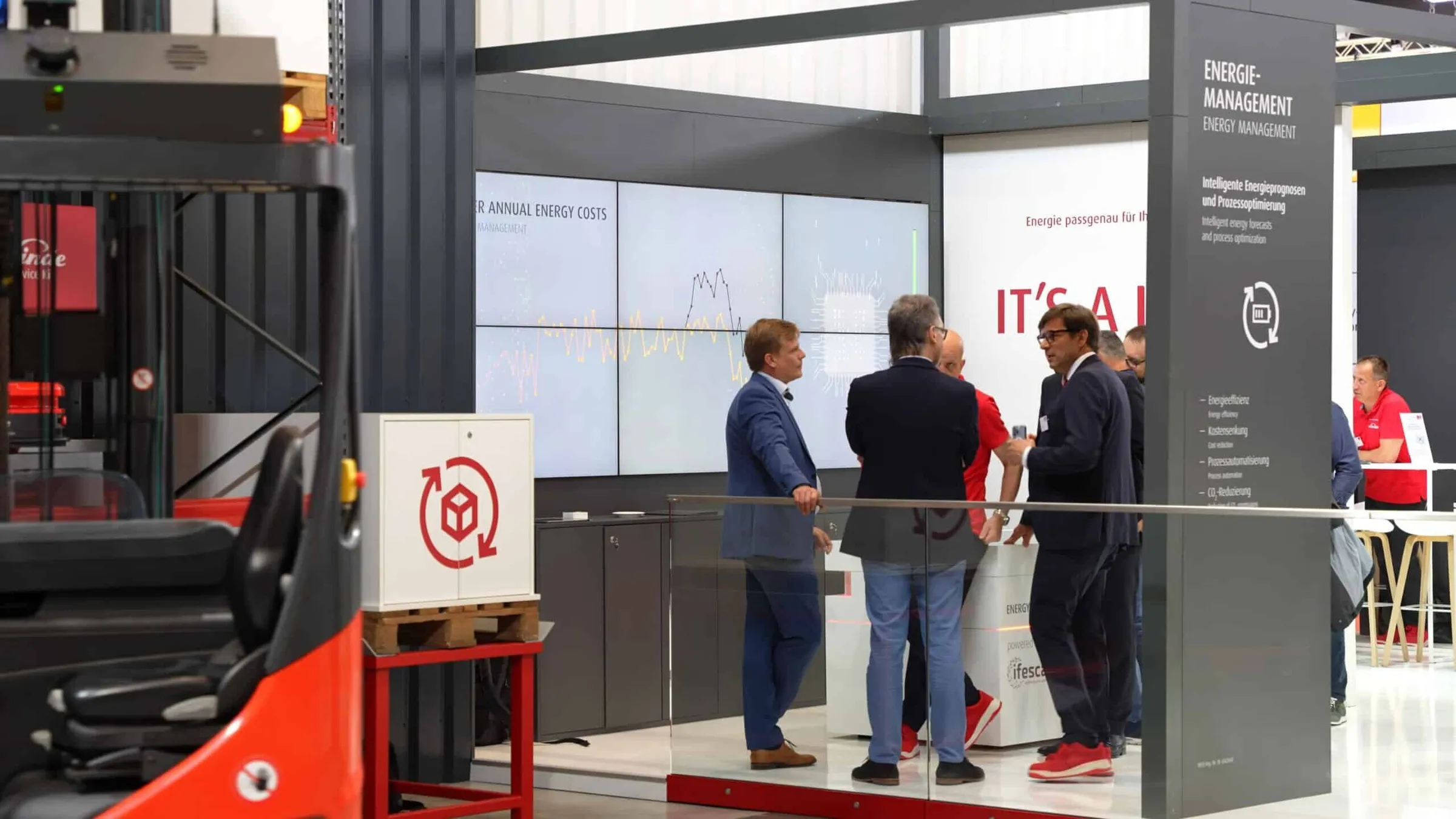 Interactive exhibition stand at LogiMAT 2022